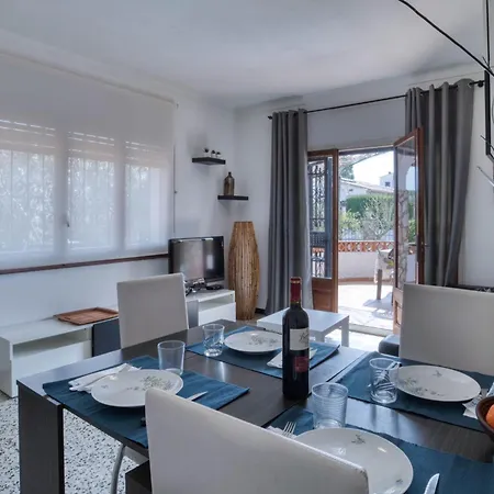 Lluisa Holiday home L'Escala